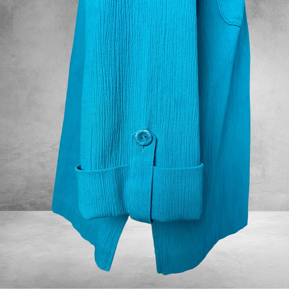 Draper's & Damon's Blue Crinkle Button Down Top - Picture 7 of 11